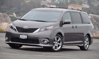 Illustration for article titled Minivans for sale in Canada, ranked.